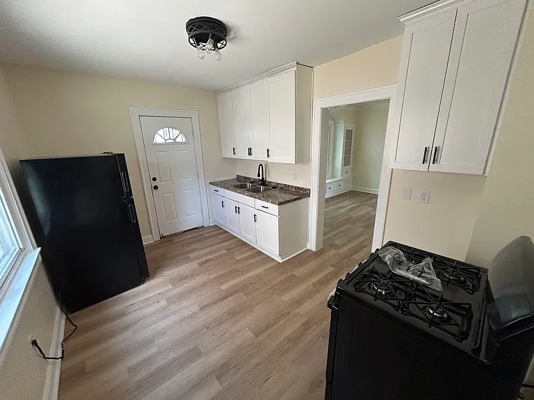 13625 Cranwood Dr — Photo 3