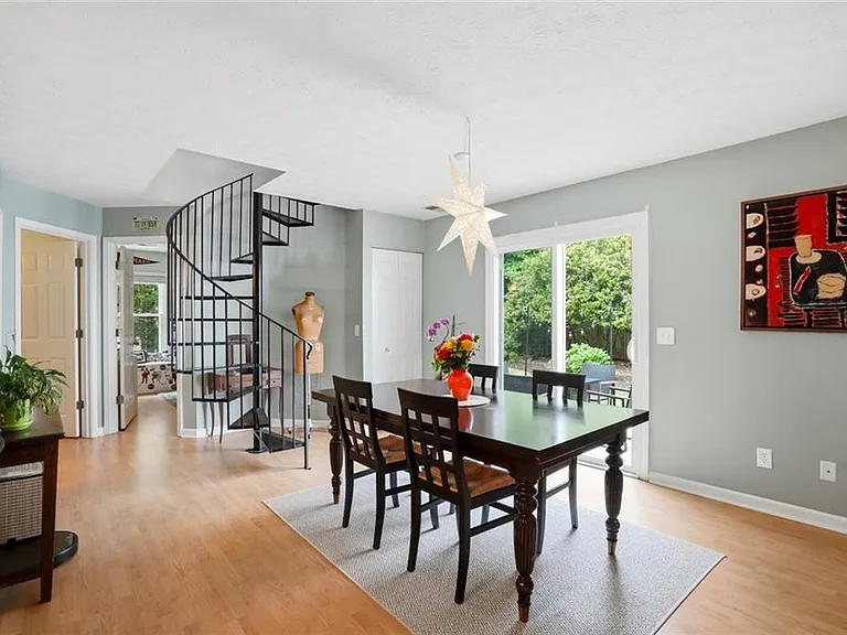 430 Feyston Ct — Photo 8