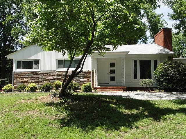 1st image of 3106 Manor Dr