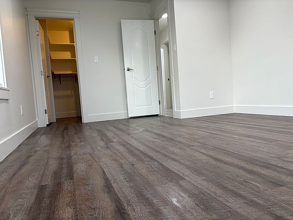 4th image of 608 Austin Dr