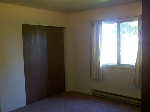 4th image of 1204 McDonald Ave APT B