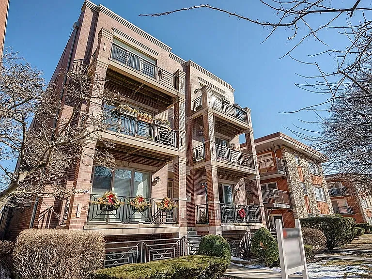 2 bed, 1400 sqft, $2,700 — Photo 1