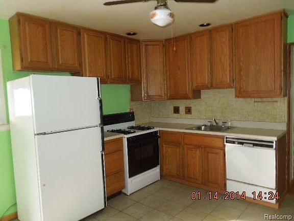 3rd image of 2070 Ford Blvd
