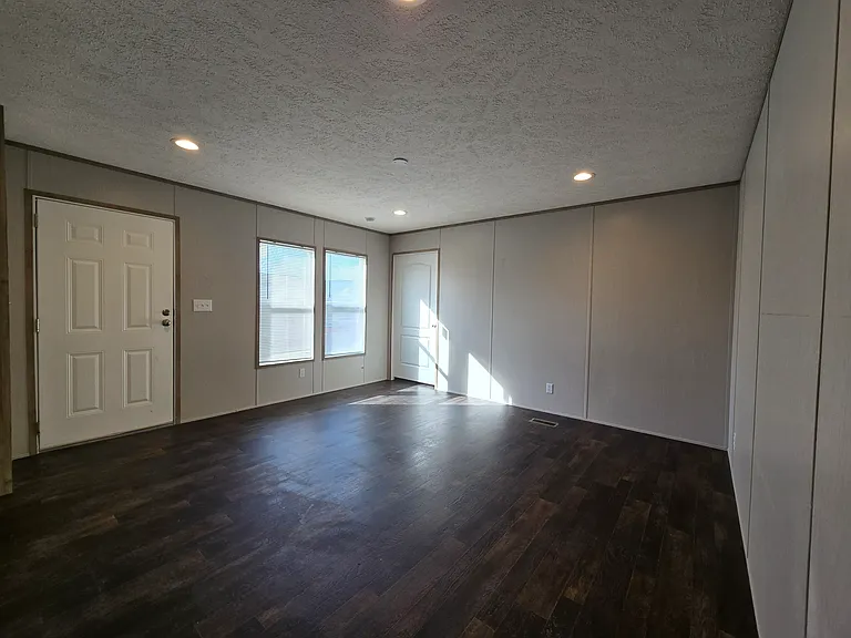 130 Dove Dr — Photo 2