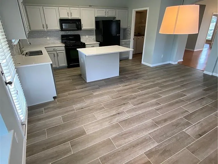 3233 Winding River Trl — Photo 6