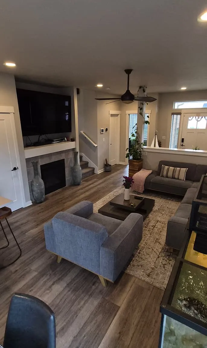 3 bed, 2.5 bath, 1920 sqft, $3,000 — Photo 4