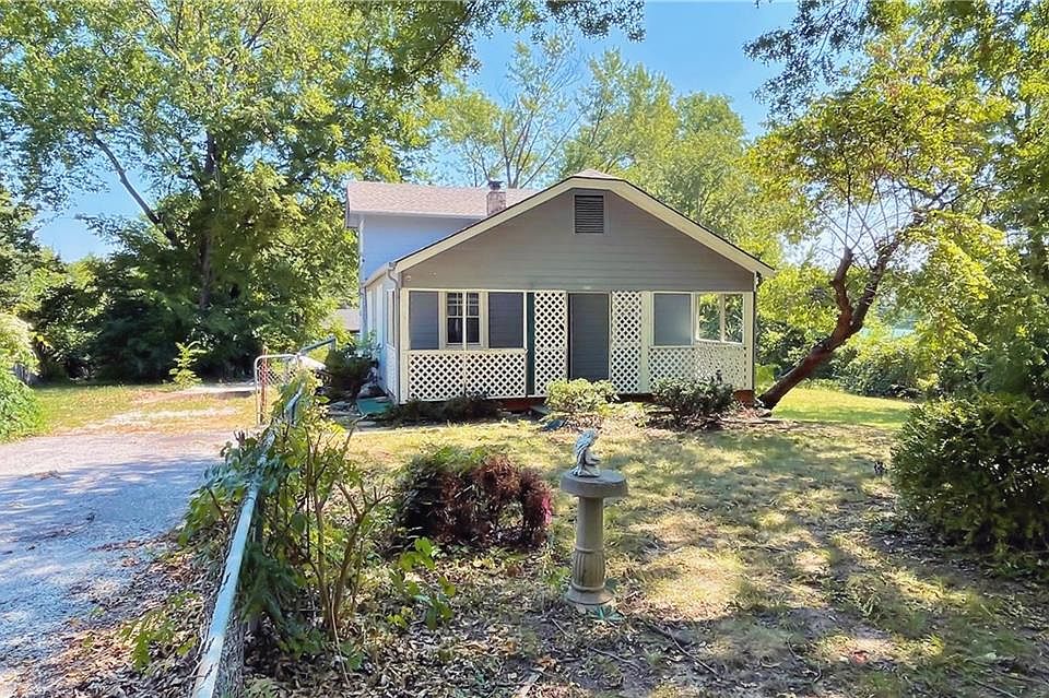 1st image of 8019 Agnes Ave