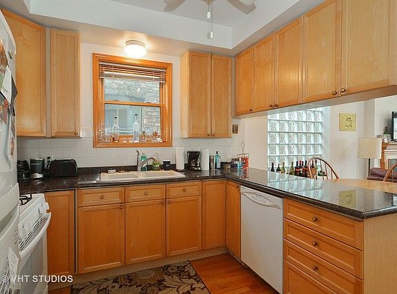 5th image of 2742 N Bosworth Ave