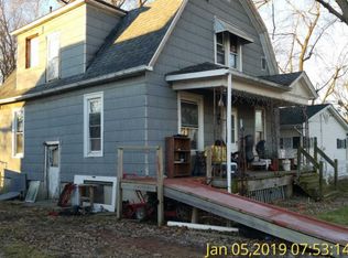 1102 E South St, Clinton, IL 61727