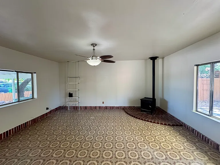3355 Pierremont Rd — Photo 8