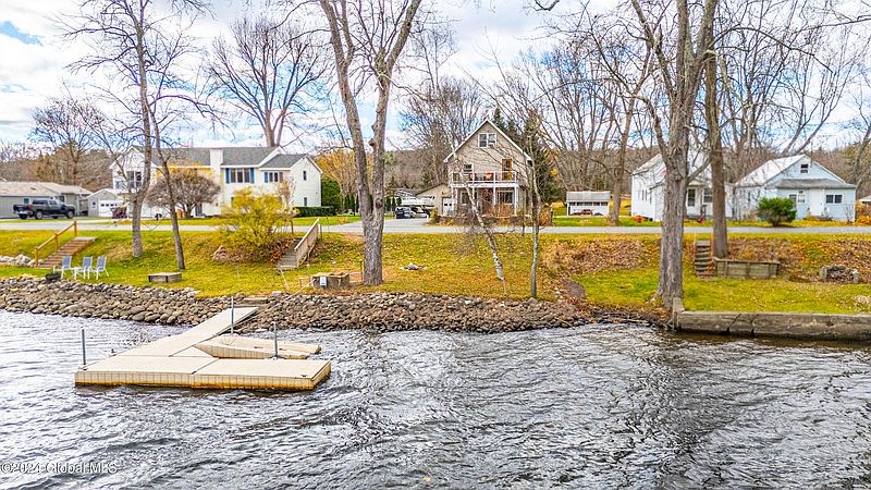 5th image of 325 River Road