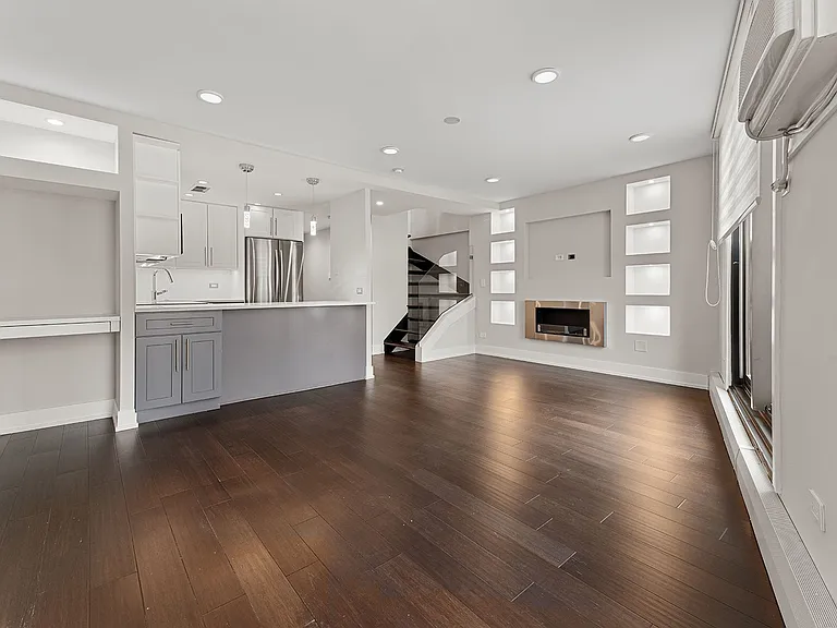 The Duplex Tower — Photo 93