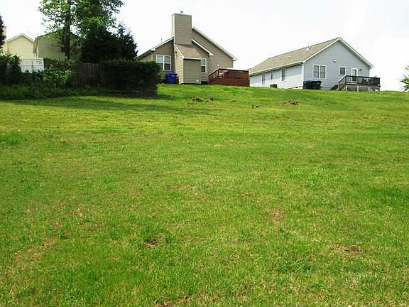 5th image of 200 Burnetts Way
