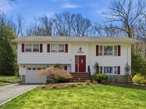 47 Siek Rd, Kinnelon Boro, NJ 07405