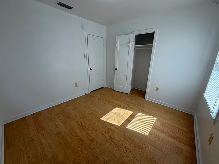 2841 Featherston Ave — Photo 5