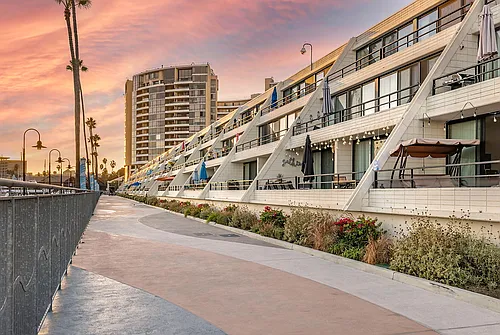 The Promenade at Marina City Club Photo 1