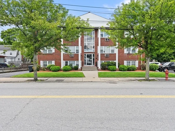 924 Main St, Woburn, MA