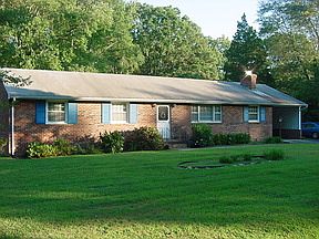 1st image of 425 S Kalmia Ave