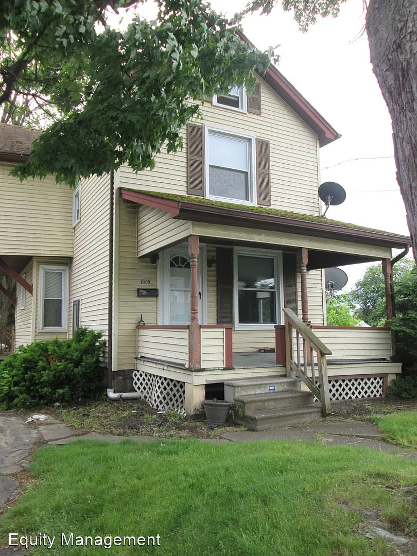 125 Churchill Rd photo 1