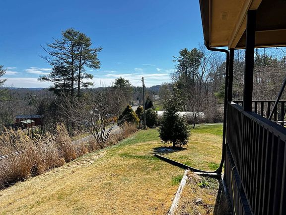 5th image of 5167 Ivanhoe Rd