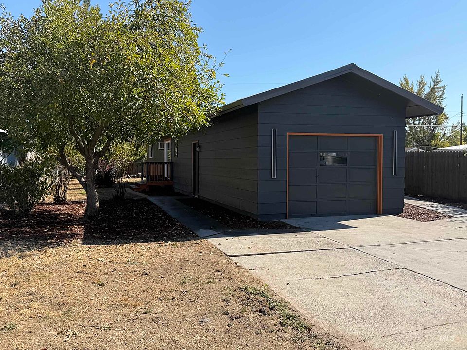1st image of 448 NW 4th St
