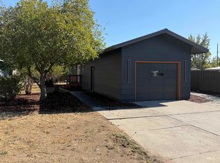 448 NW 4th St, Ontario, OR 97914