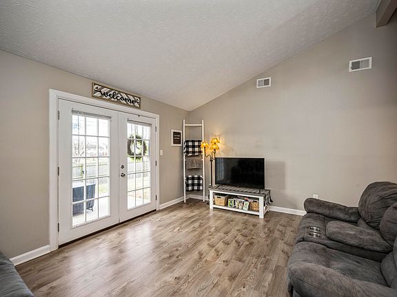 5th image of 210 Madison Hills Blvd