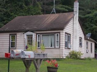 14 Green St, Keeseville, NY 12944