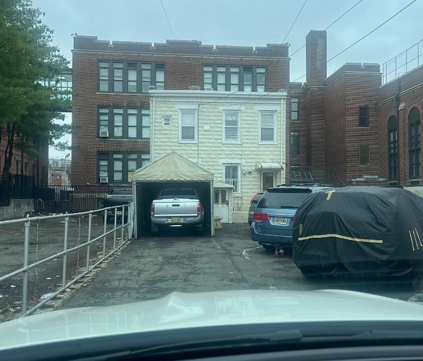 1st image of 45 Market St