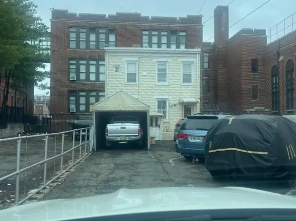 45 Market St, Paterson City, NJ 07505