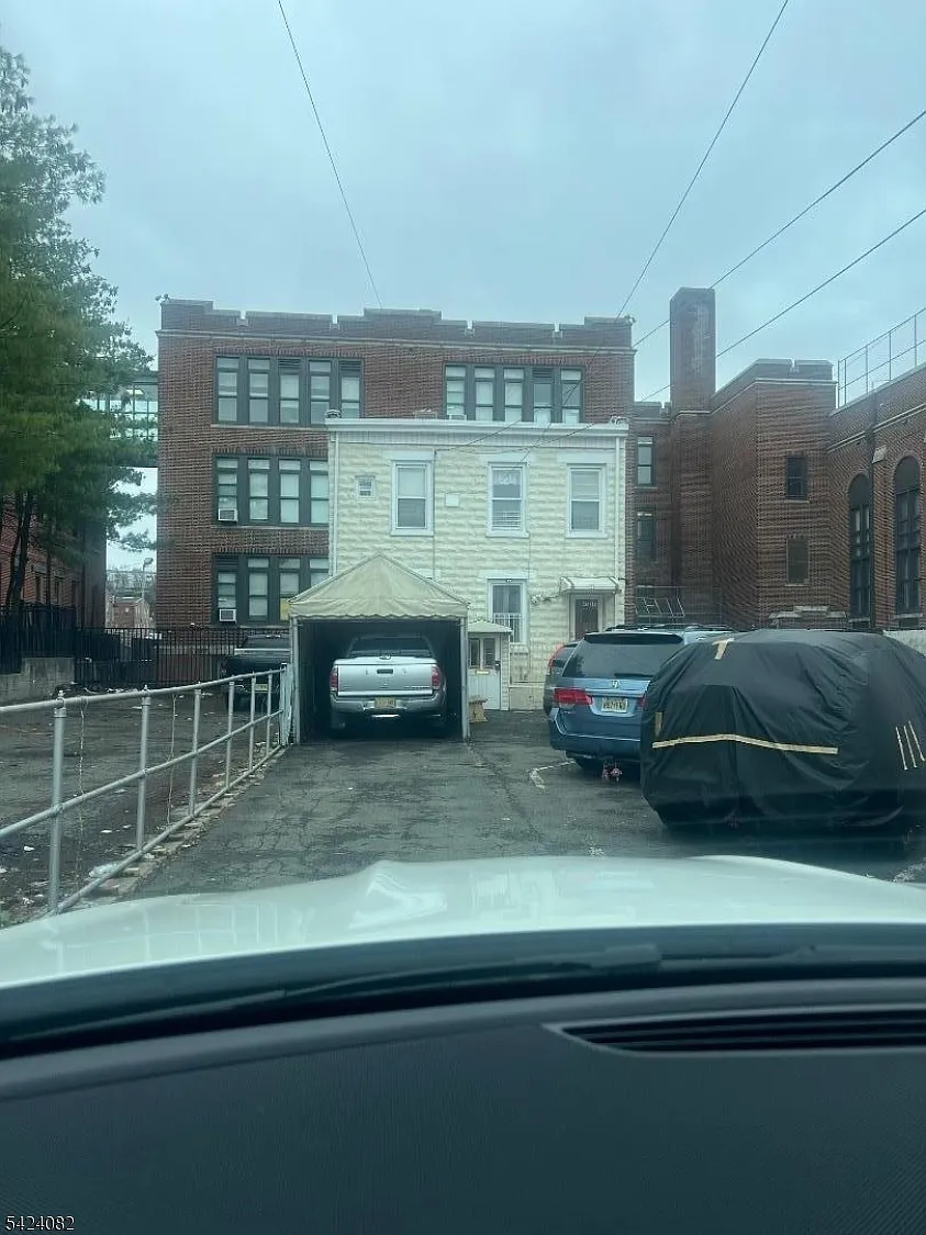 45 Market St photo 1
