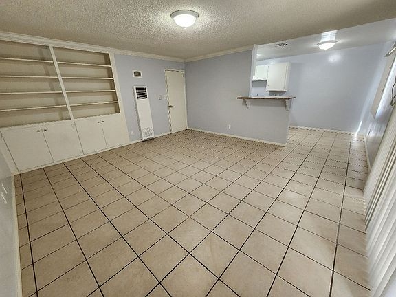 2nd image of 1524-1528 Yosemite Dr #15282