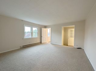 164 S Main St APT 3, Nazareth, PA 18064