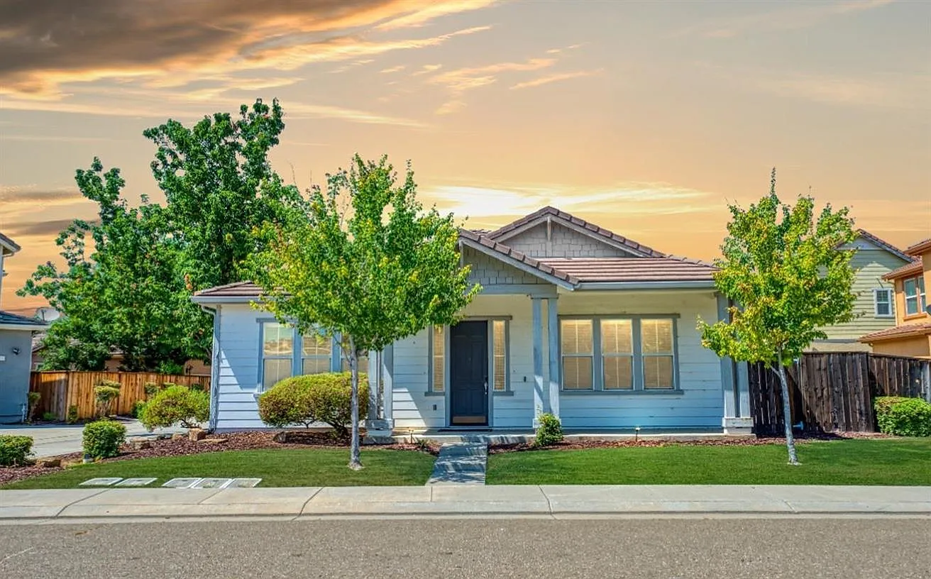 9450 Vintner Cir photo 1