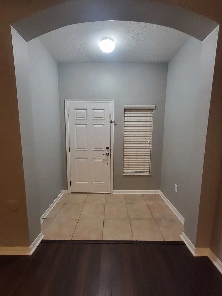 3 bed, 2.5 bath, 1330 sqft, $1,795 — Photo 2