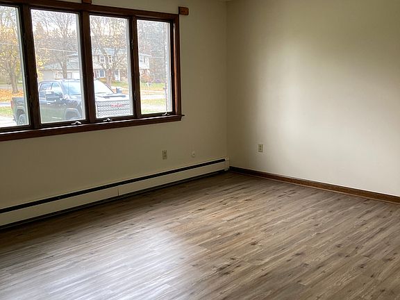 4th image of 6781 Pin Oak Dr #A