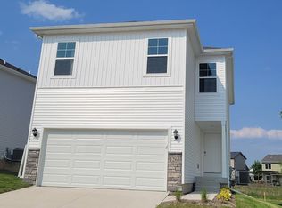 1265 Meadow View Dr, Carlisle, IA 50047