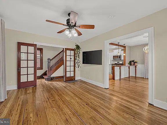 2nd image of 1118 Minsi Trail St