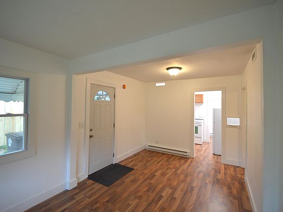 4th image of 2130 Brooklyn Ave