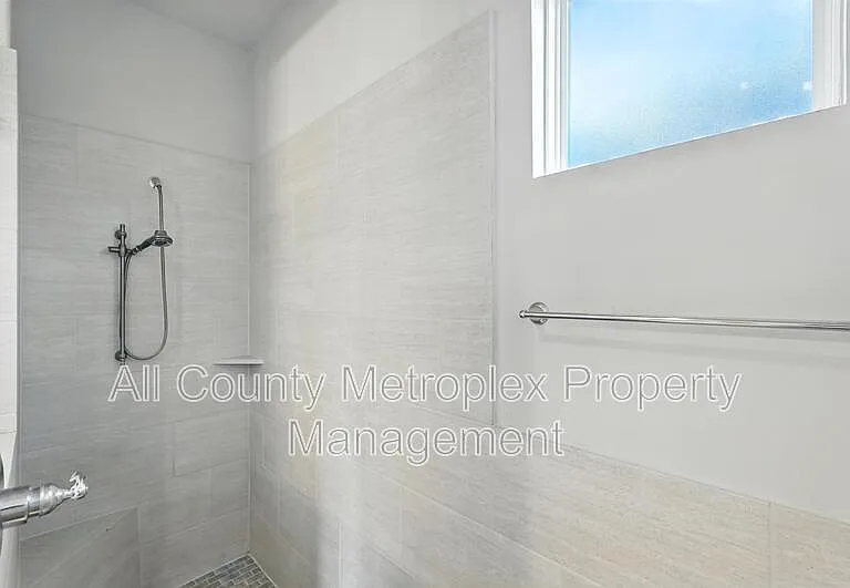 9002 Habersham Dr — Photo 10