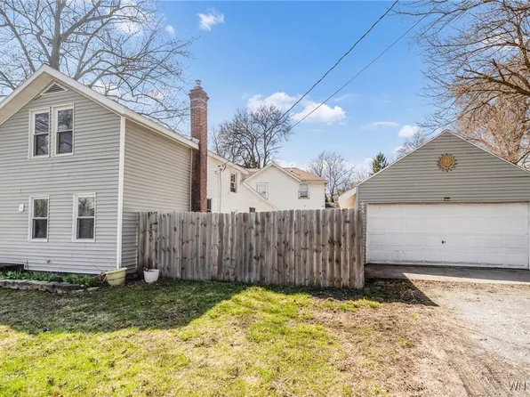 165 N Adam St, Lockport, NY 14094