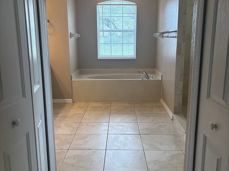 3074 Brampton Ter — Photo 12