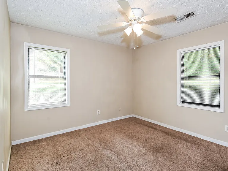 169 Kimberly Way — Photo 11