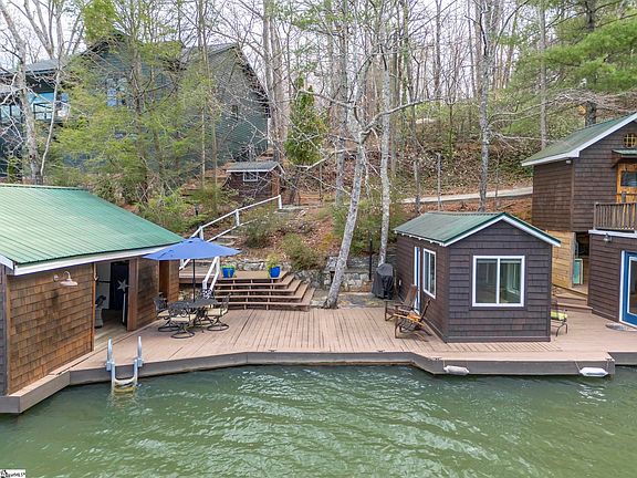 2nd image of 1028 E Lakeshore Dr