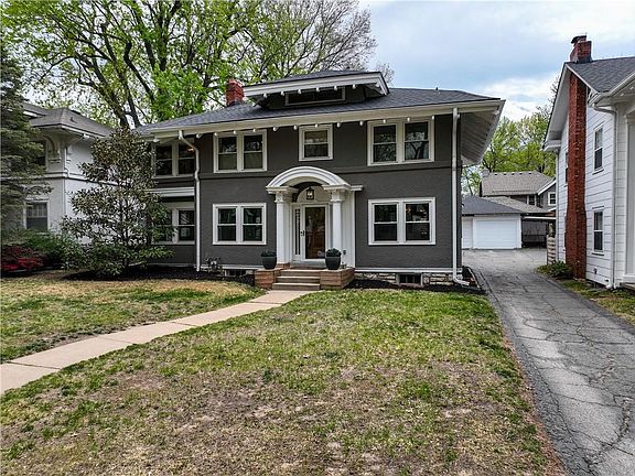 2nd image of 815 W Gregory Blvd