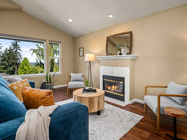 1405 Edwards St — Photo 3
