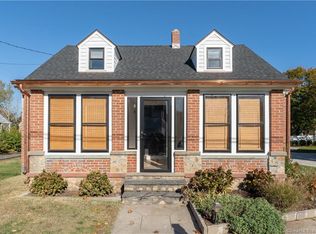 24 Goodrich Ave, Westbrook, CT 06498