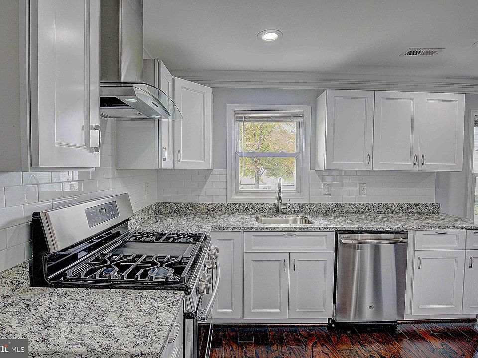 1st image of 207 Nursery Rd