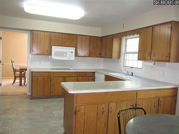 4th image of 2705 Everest Cir