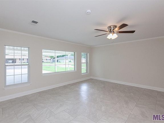 4th image of 2101 Connie Dr